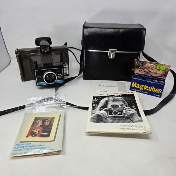 Vintage Polaroid Colorpack II Land Camera Case Magicubes Flash Bulbs Paperwork - Picture 1 of 16